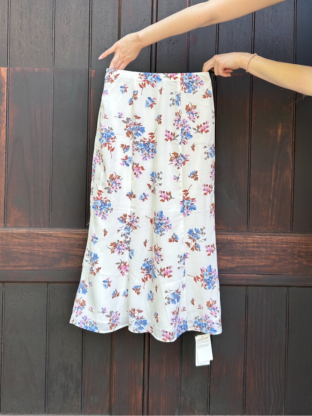 NWT Abercrombie & Fitch White Floral Skirt Top with Blue, Pink & Brown Blooms
